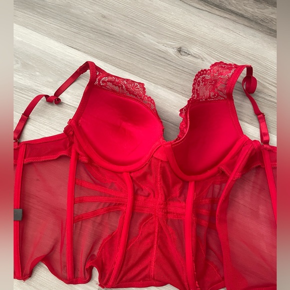 Frederick's of Hollywood Red Lace Corset Set with matching panties Medium - Picture 12 of 14